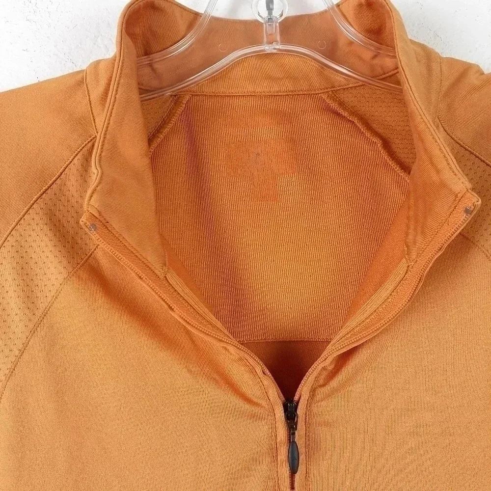 Adidas Active Wear Size Large 1/4 zip